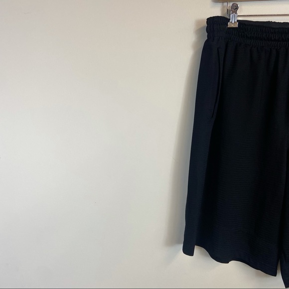 ❗️Nike Workout Shorts - Picture 4 of 8